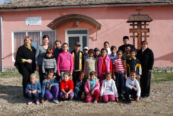 Centrul de Zi pentru Copii "Sf. Nicolae" – Roşia de Secaş