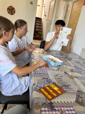 Casa de Tip Familial "Adolescenţa"